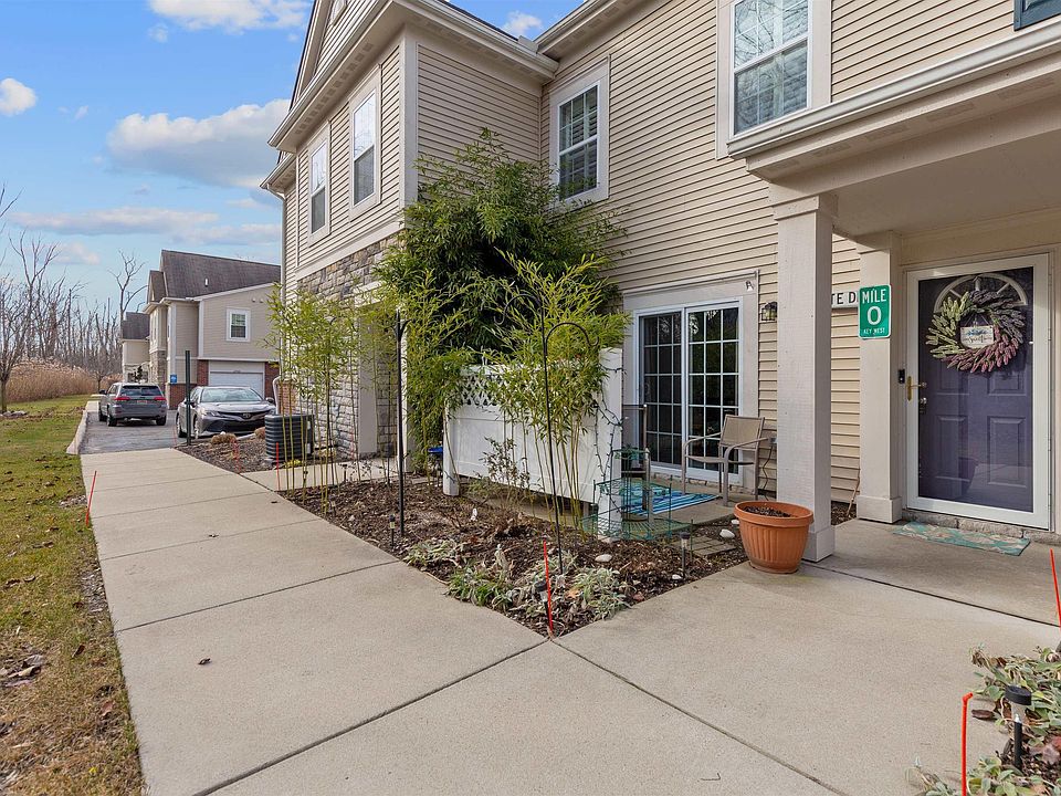 1st image of 25984 Maritime Cir S