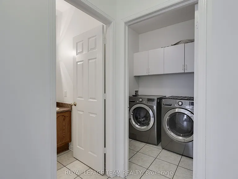 35 Norgold Cres — Photo 5