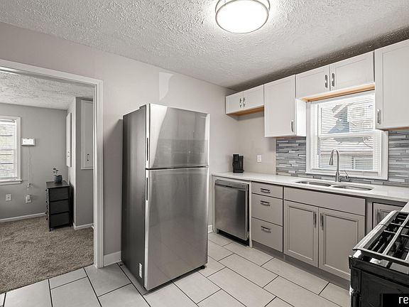 5th image of 7074 Binney St