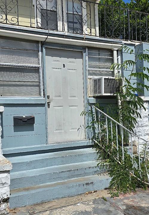 1st image of 3620 N Potter St #B