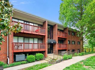 53 Skyhill Rd APT 303, Alexandria, VA 22314