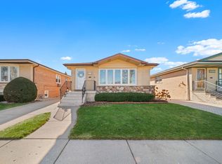 6814 N Dowagiac Ave, Chicago, IL 60646