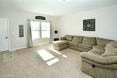 3rd image of 50062 Willis St