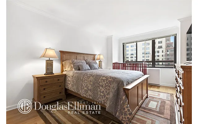 Rented by Douglas Elliman | media 23