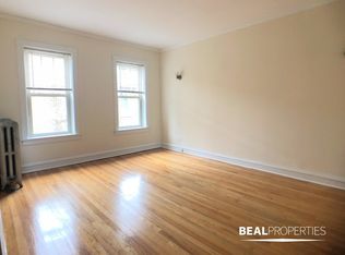 2110 W Ainslie St #S2, Chicago, IL 60625
