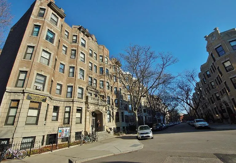 69 Gainsborough St #8 — Photo 13