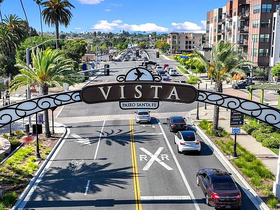 Close to Vista Village!
