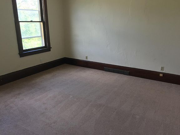 5th image of 239 N Thomas St #2A