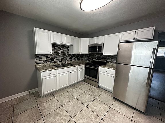 5th image of 820 W 7th St #824B