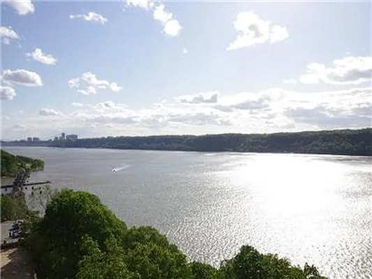 Sold by Exclusive Properties Sotheby's International Realty | media 37