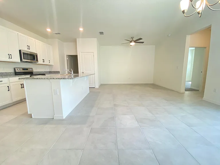 2743 Meadow Stream Way — Photo 7