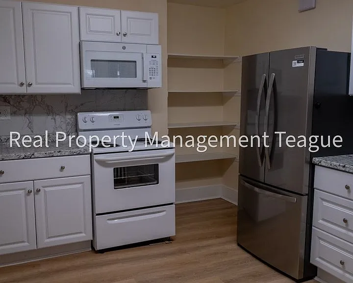 64 Highland Dr #1 — Photo 2