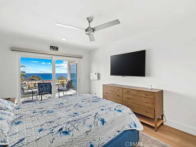 240 Moss St #4 — Photo 15