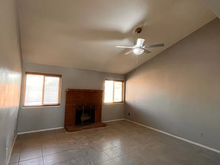 5348 Ravendale Cir — Photo 3