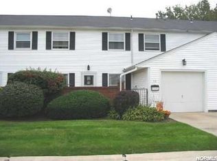 33 Mansfield Ct #33, Mentor, OH 44060