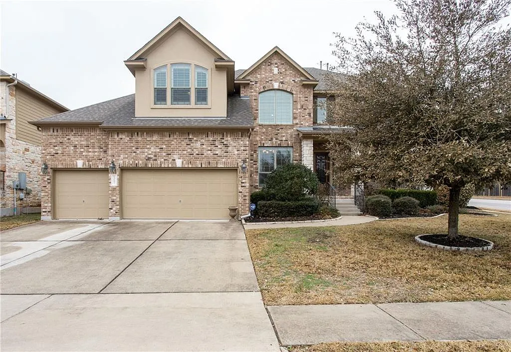 5 bed, 4.5 bath, 3979 sqft, $4,200 — Photo 1