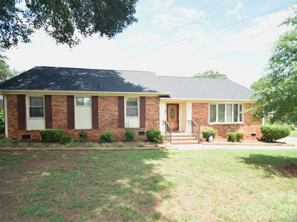 531 Seneca Pl, Charlotte, NC 28210