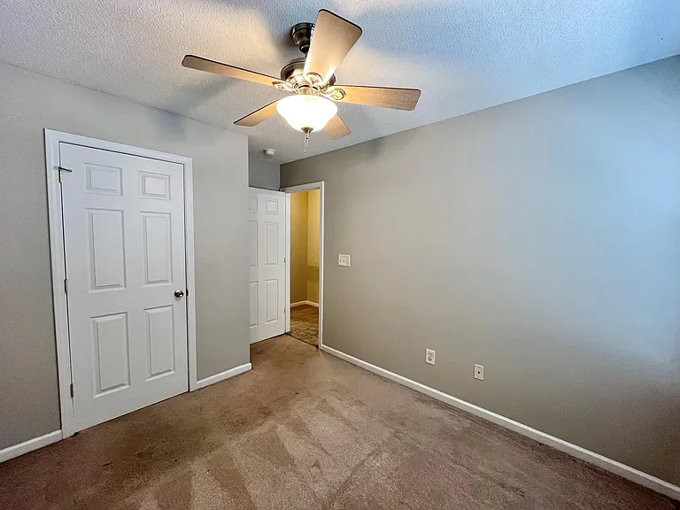 2025 McNeil Paper Ct — Photo 12
