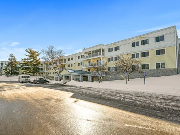 120 Demont Ave E APT 105, Little Canada, MN 55117