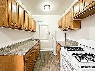 42-37 Union Street — Photo 2