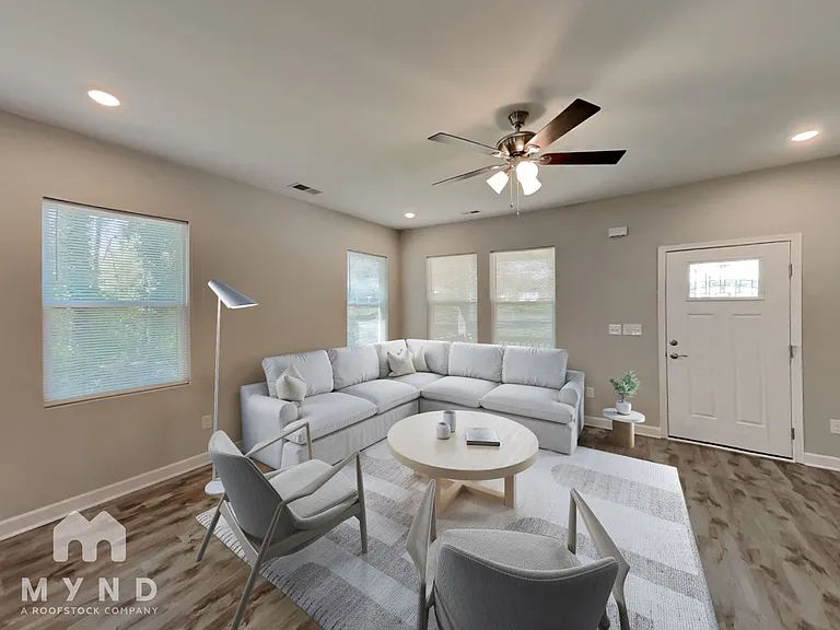 444 Deaton St — Photo 2