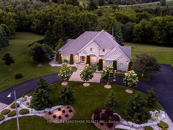 2nd image of 6 Sunny Ridge Trl