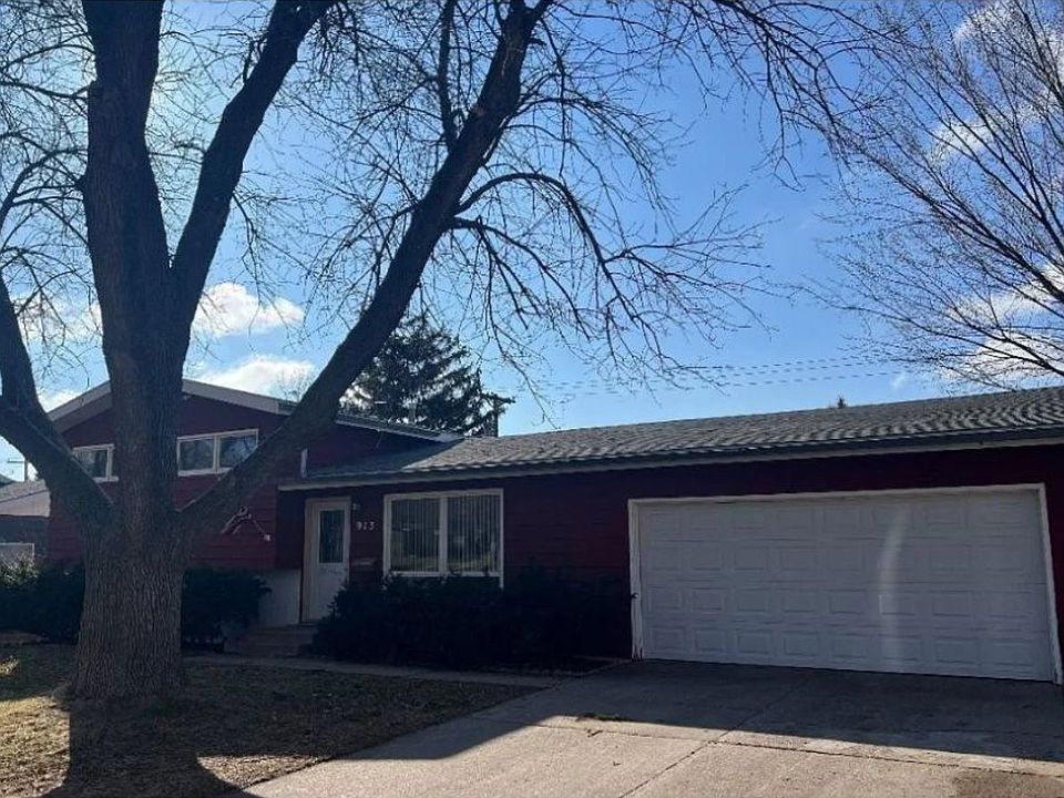 2nd image of 913 E Pam Rd