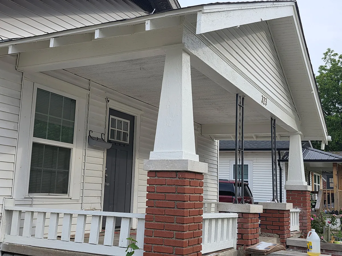Building Photo - 323 S Zunis Ave