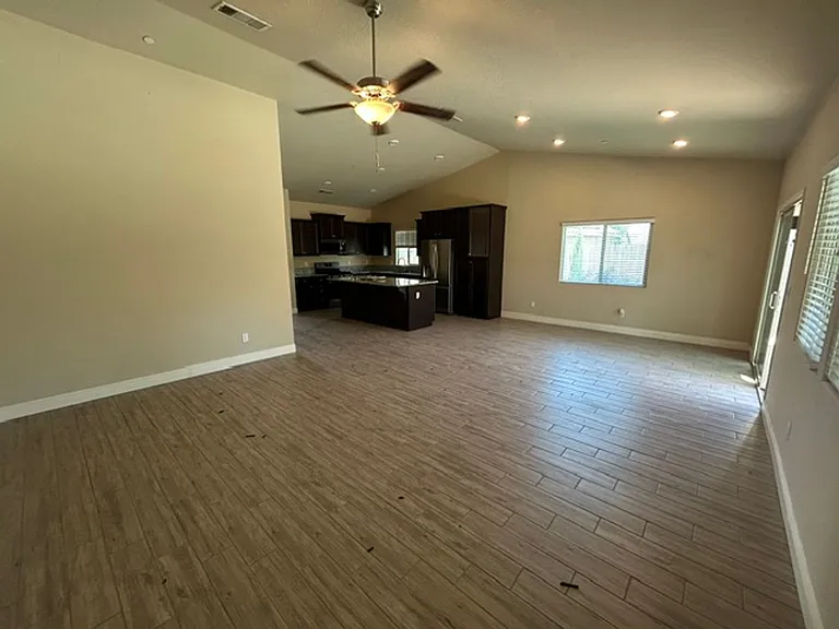 3439 E Laurel Ave — Photo 5