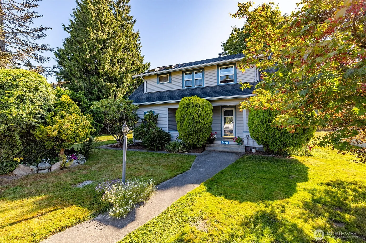 20988 Broadway Street photo 1