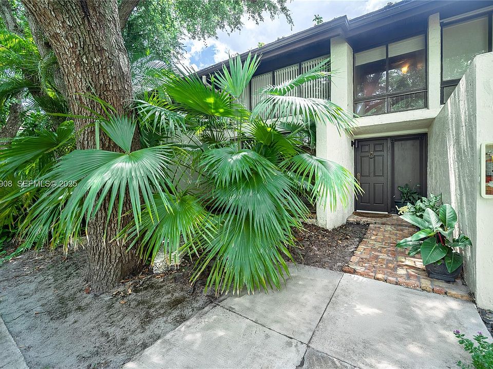 1st image of 19212 NE 25th Ave APT 283D