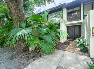 Riverwood, Miami, FL 33180