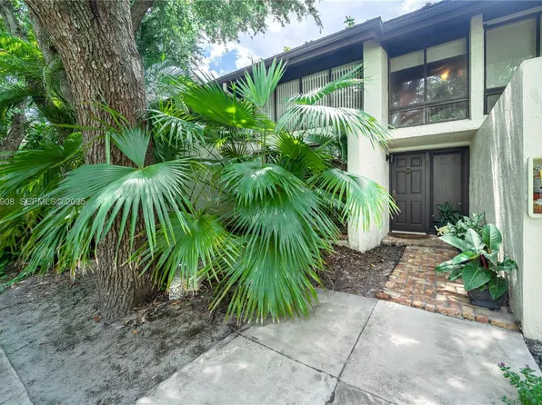 19212 NE 25th Ave APT 283D, Miami, FL 33180