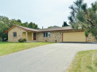 1828 Skillman Ave W, Roseville, MN 55113