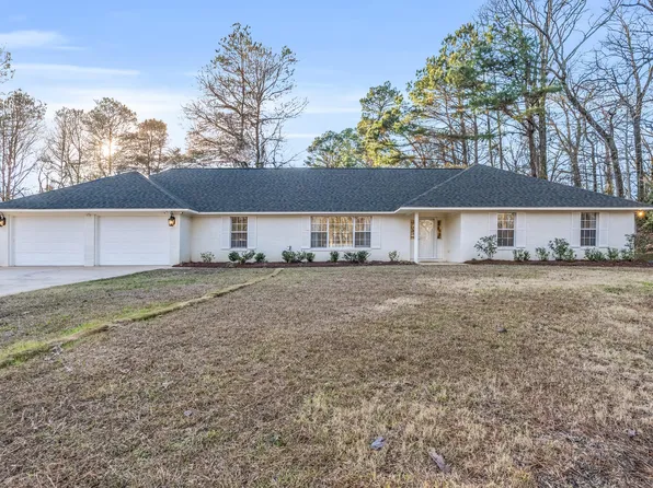 1507 Hickory Ln, Columbus, MS 39705