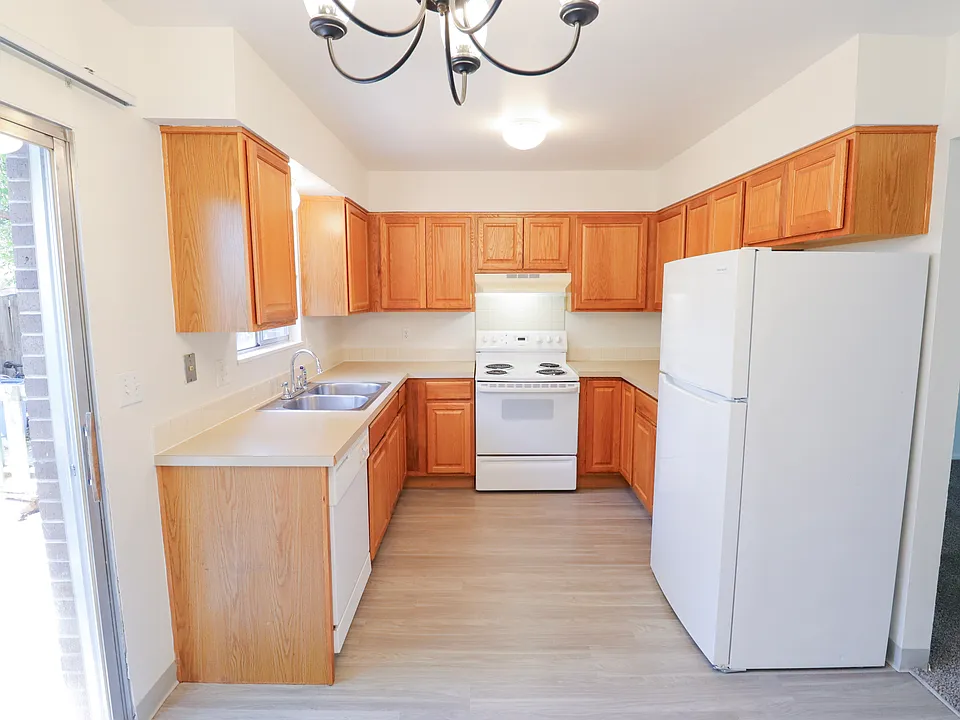 1924 Pecan St #2
