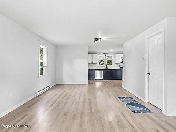 2nd image of 24 Friend St