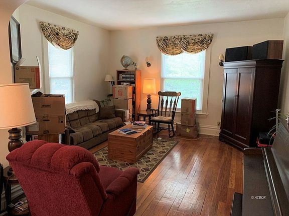 2nd image of 72 Maplewood Dr