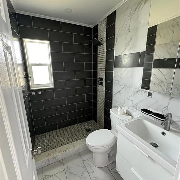 301 W Colonia Ln — Photo 5