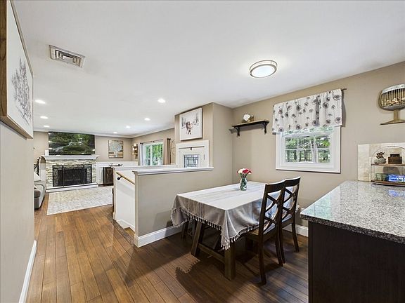 3rd image of 84 Seekell St