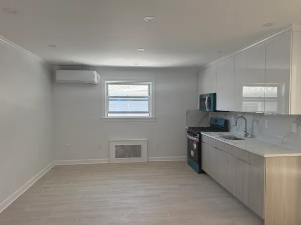 164-30 77th Road image 11 of 17