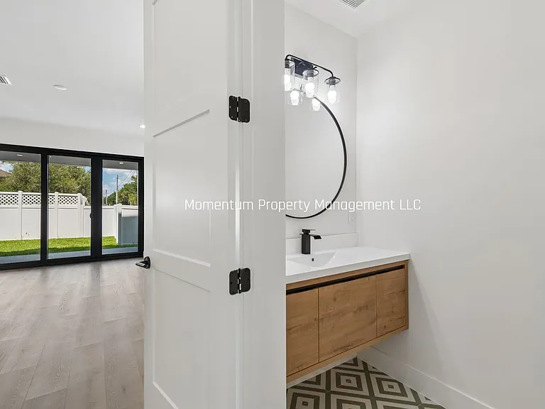 6401 S Richard Ave — Photo 16