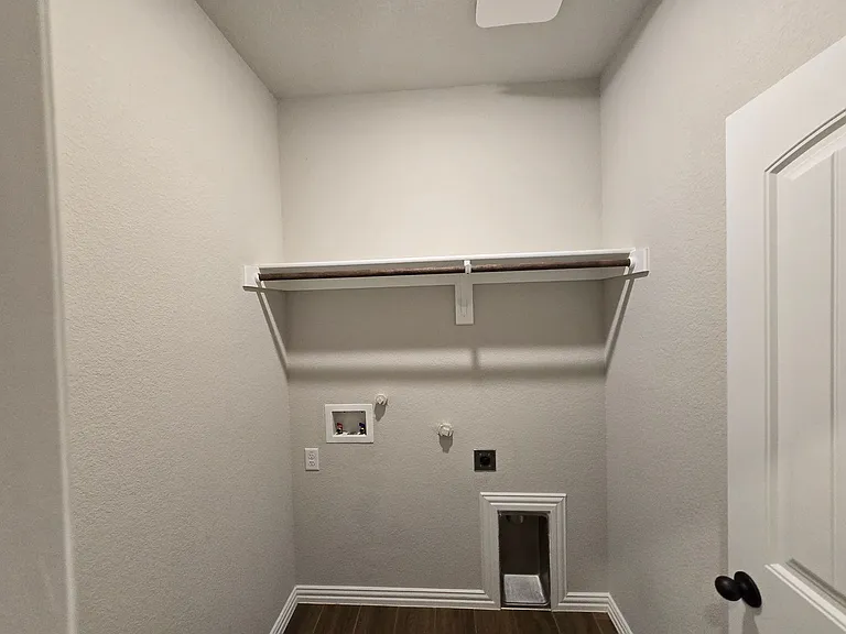 7608 Rothbury Dr — Photo 25