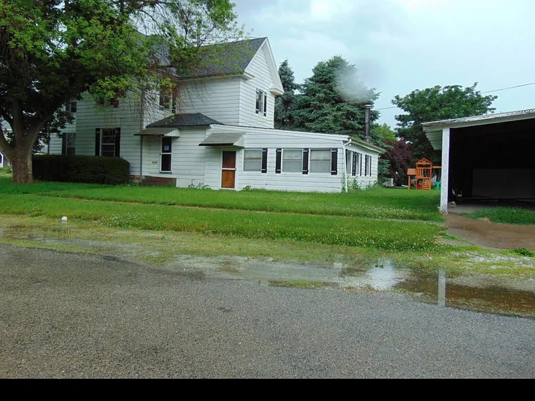 902 N Marion Ave — Photo 3