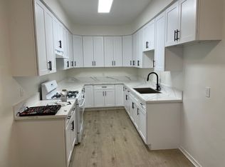 1134 E Lexington Dr #16, Glendale, CA 91206