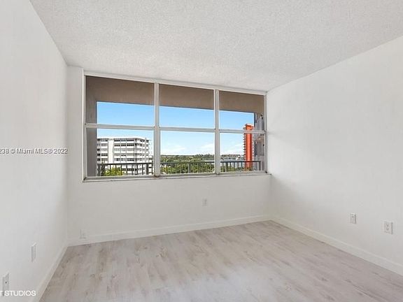 4th image of 1300 NE Miami Gardens Dr APT 715E