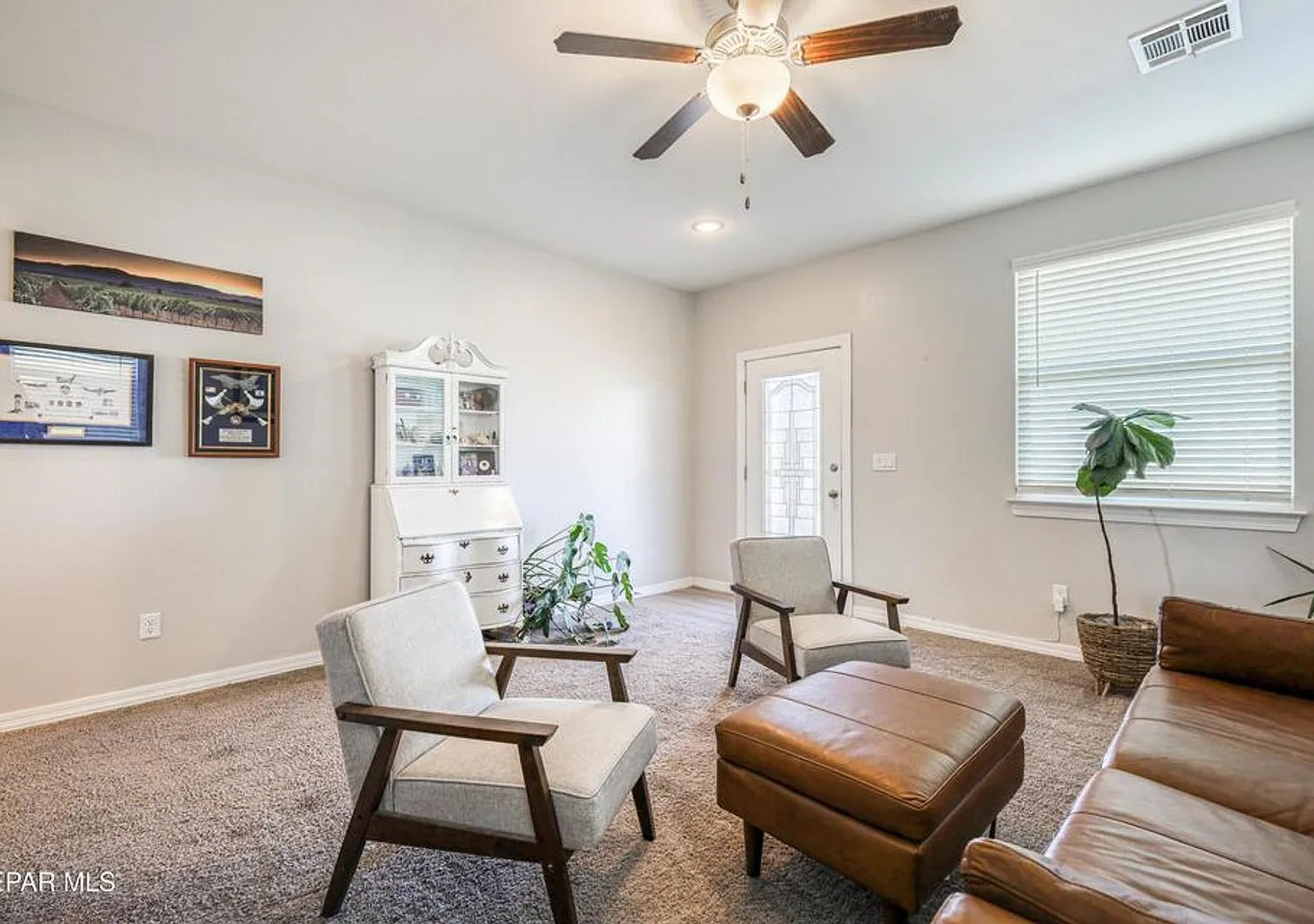 Immaculate Two Story Eastside Home With Refrigerated Air Located In Quiet Neighborhood — Photo 4