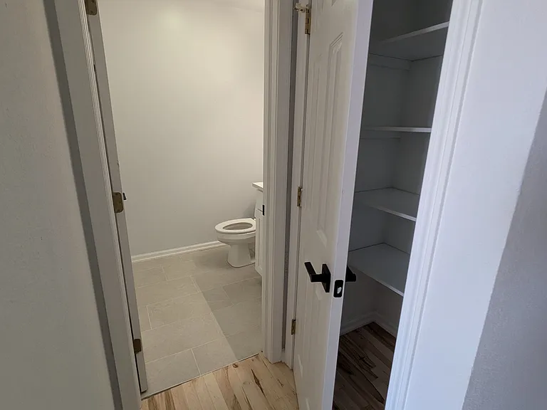 918 N Poindexter St #C — Photo 3