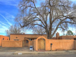 436 Manzano St NE, Albuquerque, NM 87108