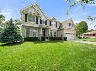 975 Lindemann Rd, Saint Louis, MO 63131